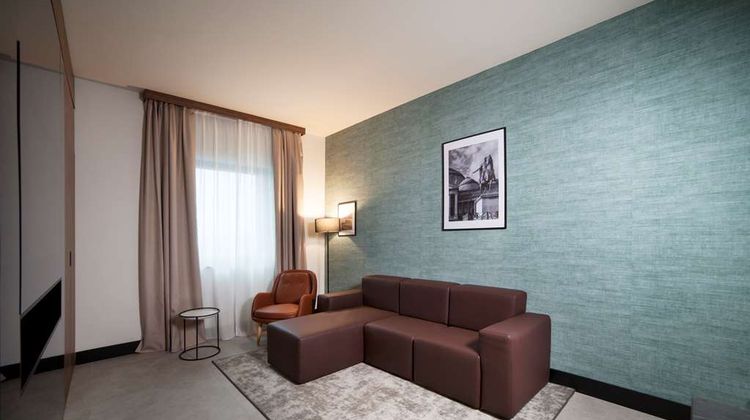 Radisson Hotel Naples Nola Suite