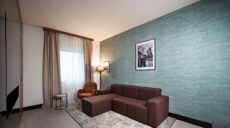 <b>Radisson Hotel Naples Nola Suite</b>. Images powered by <a href="https://iceportal.shijigroup.com/" title="IcePortal" target="_blank">IcePortal</a>.