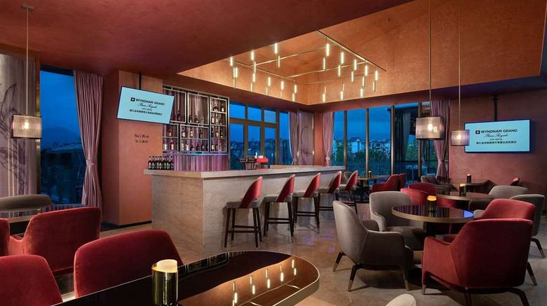<b>Wyndham Grand Royal Hotel Jinlin Lijiang Restaurant</b>. Images powered by <a href="https://iceportal.shijigroup.com/" title="IcePortal" target="_blank">IcePortal</a>.