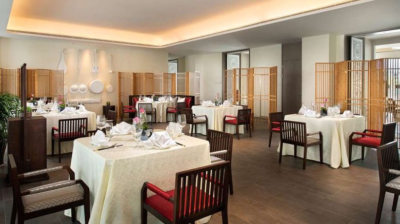 <b>Wyndham Grand Royal Hotel Jinlin Lijiang Restaurant</b>. Images powered by <a href="https://iceportal.shijigroup.com/" title="IcePortal" target="_blank">IcePortal</a>.