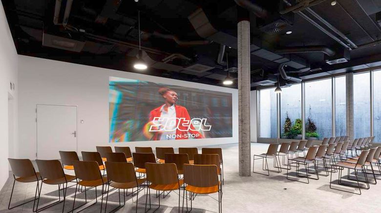 <b>YOTEL Geneva Lake Other</b>. Images powered by <a href="https://iceportal.shijigroup.com/" title="IcePortal" target="_blank">IcePortal</a>.