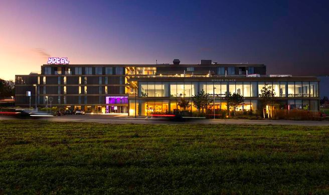 YOTEL Geneva Lake Exterior