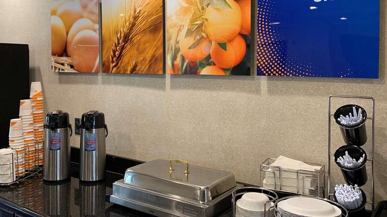 <b>Comfort Inn St Paul East Restaurant</b>. Images powered by <a href="https://iceportal.shijigroup.com/" title="IcePortal" target="_blank">IcePortal</a>.