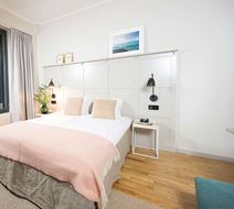 Biz Apartment Bromma Room