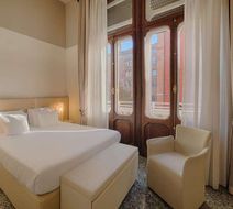 Palazzo Barocci Room