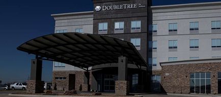 DoubleTree by Hilton Lake Charles W Exterior