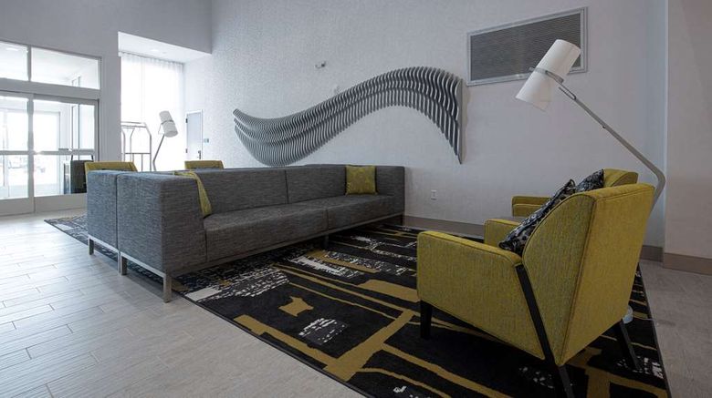 <b>DoubleTree by Hilton Lake Charles W Lobby</b>. Images powered by <a href="https://iceportal.shijigroup.com/" title="IcePortal" target="_blank">IcePortal</a>.