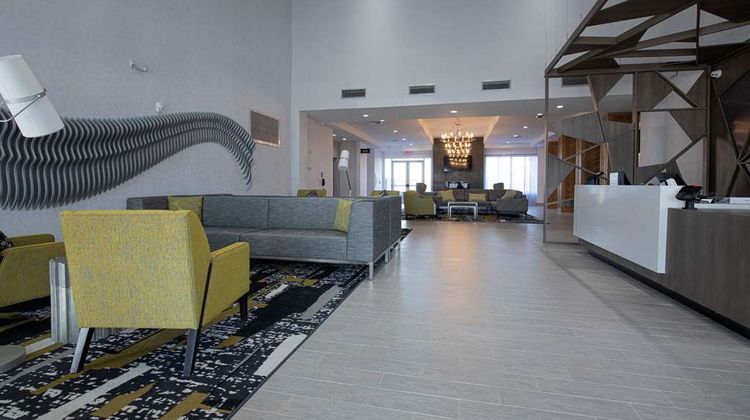 DoubleTree by Hilton Lake Charles W Lobby