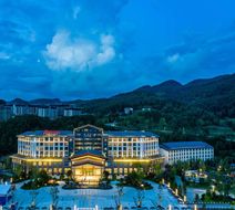 Ramada by Wyndham Zengjiashan Resort Exterior