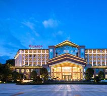 Ramada by Wyndham Zengjiashan Resort Exterior