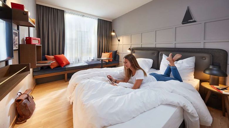 <b>unique by ATLANTIC Hotels Kiel Room</b>. Images powered by <a href="https://iceportal.shijigroup.com/" title="IcePortal" target="_blank">IcePortal</a>.