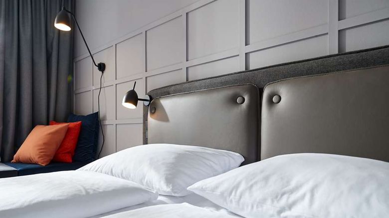 <b>unique by ATLANTIC Hotels Kiel Room</b>. Images powered by <a href="https://iceportal.shijigroup.com/" title="IcePortal" target="_blank">IcePortal</a>.