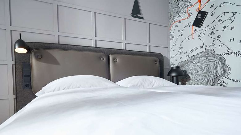 <b>unique by ATLANTIC Hotels Kiel Room</b>. Images powered by <a href="https://iceportal.shijigroup.com/" title="IcePortal" target="_blank">IcePortal</a>.