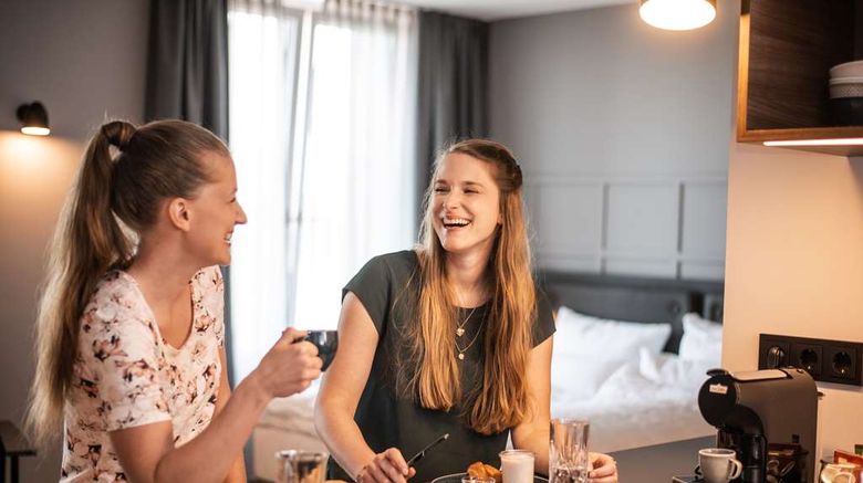 <b>unique by ATLANTIC Hotels Kiel Suite</b>. Images powered by <a href="https://iceportal.shijigroup.com/" title="IcePortal" target="_blank">IcePortal</a>.