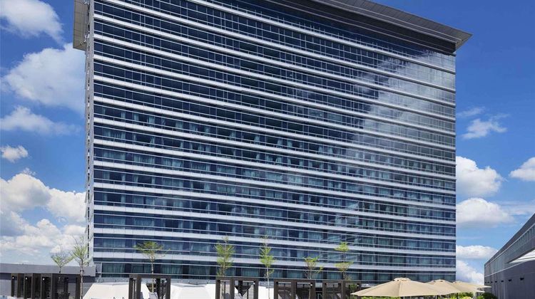 Swissotel Clark Exterior