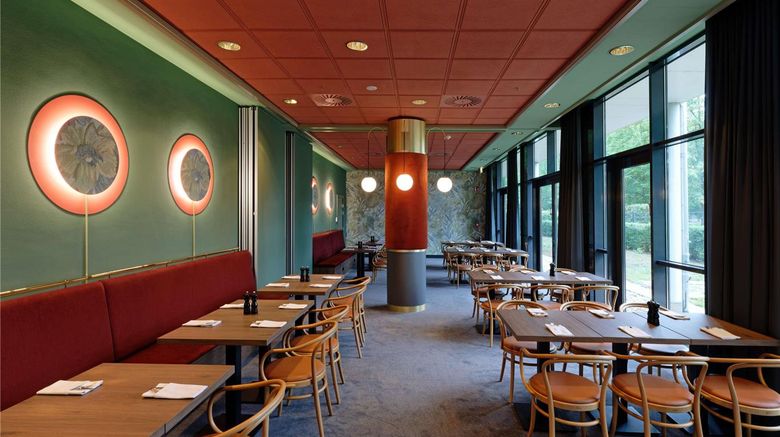 <b>Mercure Hotel Gera City Restaurant</b>. Images powered by <a href="https://iceportal.shijigroup.com/" title="IcePortal" target="_blank">IcePortal</a>.