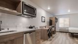 WoodSpring Suites Portland Vancouver Room