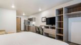 WoodSpring Suites Portland Vancouver Room