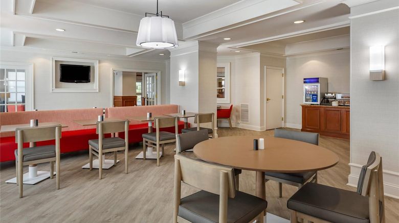 <b>Comfort Inn and Suites Hadley Restaurant</b>. Images powered by <a href="https://iceportal.shijigroup.com/" title="IcePortal" target="_blank">IcePortal</a>.