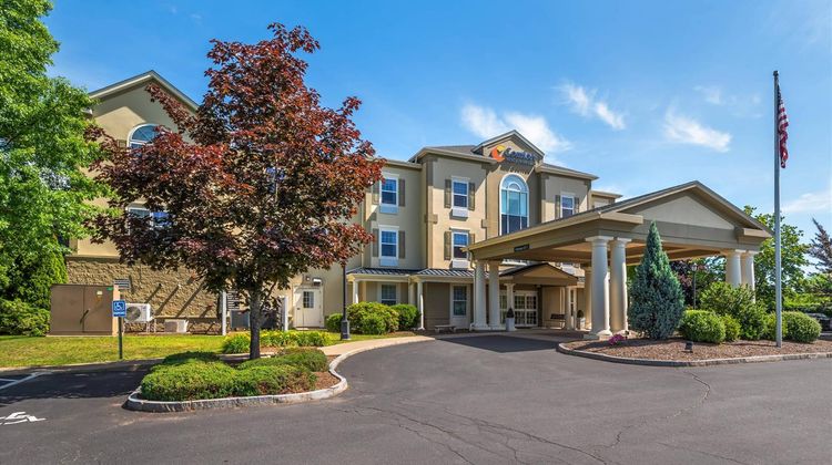 Comfort Inn and Suites Hadley Exterior