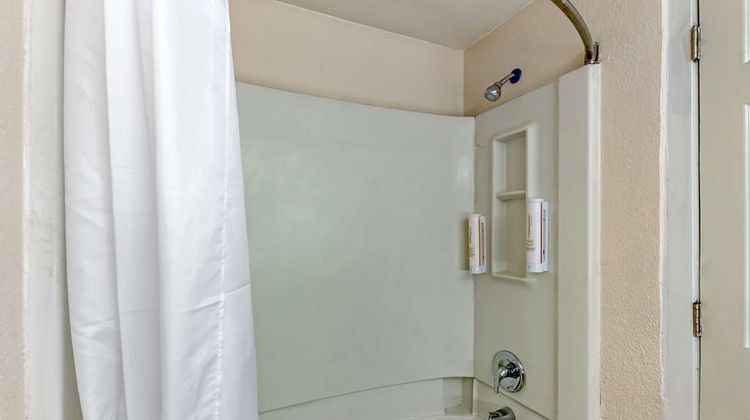 Suburban Studios Raleigh North Room