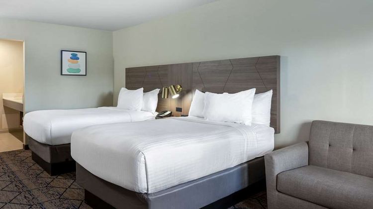 Ramada by Wyndham Modesto Suite