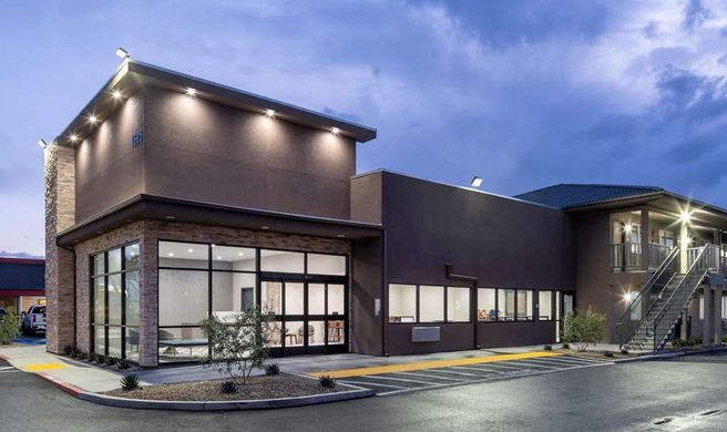 Ramada by Wyndham Modesto Exterior
