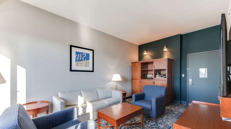 <b>Vista LIC Hotel, BW Premier Collection Suite</b>. Images powered by <a href="https://iceportal.shijigroup.com/" title="IcePortal" target="_blank">IcePortal</a>.