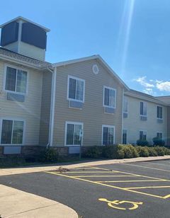 AmericInn by Wyndham Oshkosh