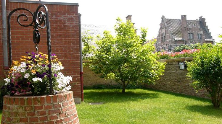 Belle Hotel Exterior
