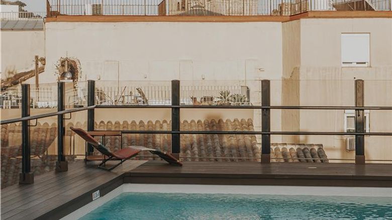 <b>Vincci Seleccion Posada del Patio Pool</b>. Images powered by <a href="https://iceportal.shijigroup.com/" title="IcePortal" target="_blank">IcePortal</a>.