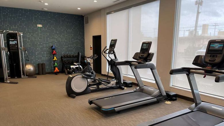 <b>La Quinta Inn & Suites near Notre Dame Health</b>. Images powered by <a href="https://iceportal.shijigroup.com/" title="IcePortal" target="_blank">IcePortal</a>.