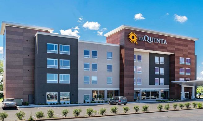 La Quinta Inn & Suites near Notre Dame Exterior
