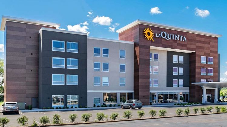 La Quinta Inn & Suites near Notre Dame Exterior