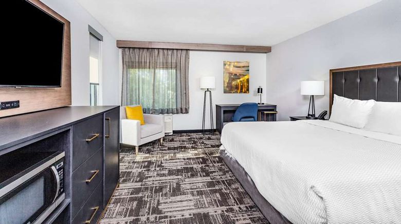 <b>La Quinta Inn & Suites near Notre Dame Room</b>. Images powered by <a href="https://iceportal.shijigroup.com/" title="IcePortal" target="_blank">IcePortal</a>.