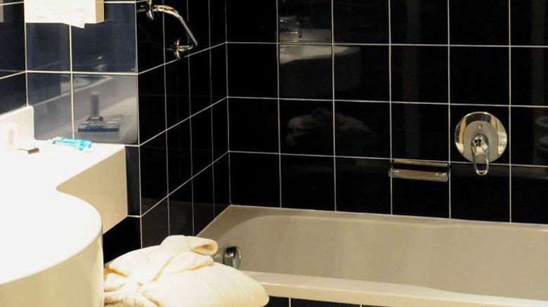 <b>Grand Hotel San Marino Room</b>. Images powered by <a href="https://iceportal.shijigroup.com/" title="IcePortal" target="_blank">IcePortal</a>.