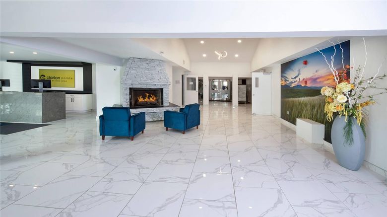 <b>Clarion Pointe Medicine Hat Lobby</b>. Images powered by <a href="https://iceportal.shijigroup.com/" title="IcePortal" target="_blank">IcePortal</a>.