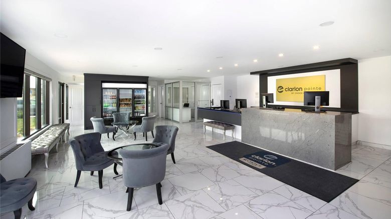 <b>Clarion Pointe Medicine Hat Lobby</b>. Images powered by <a href="https://iceportal.shijigroup.com/" title="IcePortal" target="_blank">IcePortal</a>.