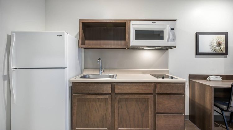 WoodSpring Suites Gurnee-North Chicago Room