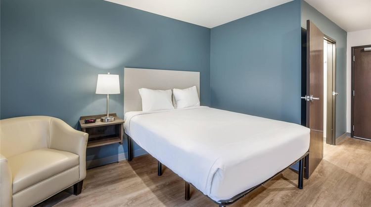 WoodSpring Suites Gurnee-North Chicago Room