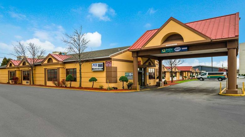 <b>Suburban Studios Buffalo Airport Exterior</b>. Images powered by <a href="https://iceportal.shijigroup.com/" title="IcePortal" target="_blank">IcePortal</a>.
