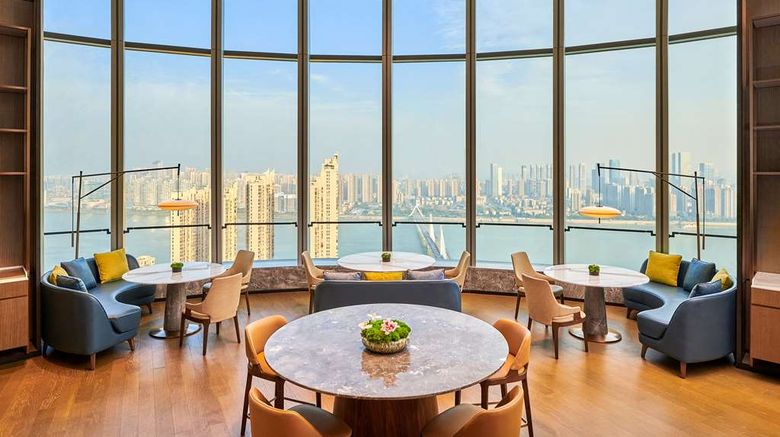 <b>Hilton Changsha Riverside Lobby</b>. Images powered by <a href="https://iceportal.shijigroup.com/" title="IcePortal" target="_blank">IcePortal</a>.