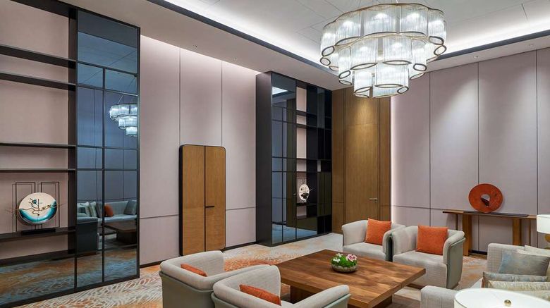 <b>Hilton Changsha Riverside Room</b>. Images powered by <a href="https://iceportal.shijigroup.com/" title="IcePortal" target="_blank">IcePortal</a>.