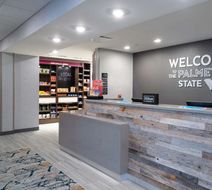 Hampton Inn Greer Greenville Lobby