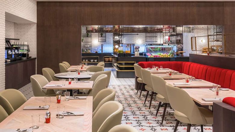 <b>Canopy by Hilton Madrid Castellana Restaurant</b>. Images powered by <a href="https://iceportal.shijigroup.com/" title="IcePortal" target="_blank">IcePortal</a>.