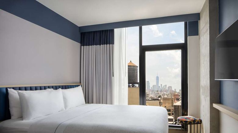 <b>Motto by Hilton New York City Chelsea Room</b>. Images powered by <a href="https://iceportal.shijigroup.com/" title="IcePortal" target="_blank">IcePortal</a>.