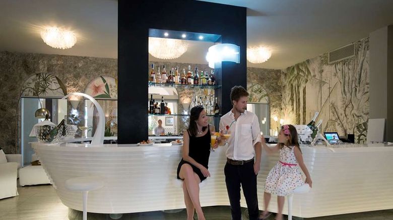 <b>Augustus Hotel & Resort Restaurant</b>. Images powered by <a href="https://iceportal.shijigroup.com/" title="IcePortal" target="_blank">IcePortal</a>.