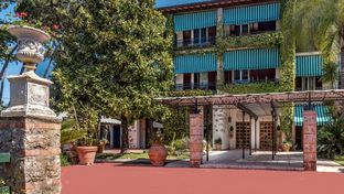 Augustus Hotel & Resort