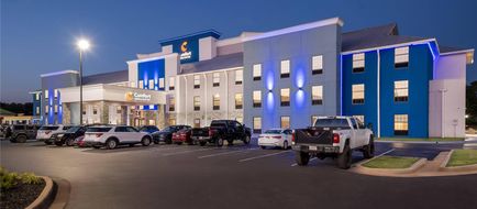 Comfort Inn & Suites River City Decatur Exterior