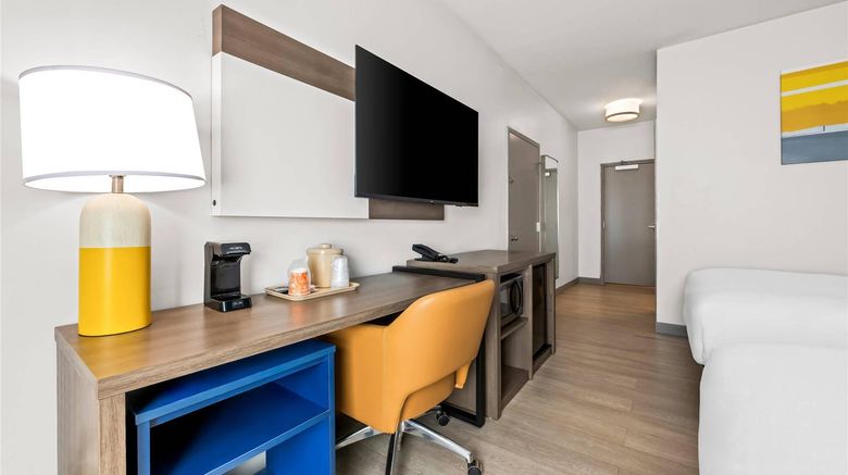 <b>Comfort Inn & Suites River City Decatur Room</b>. Images powered by <a href="https://iceportal.shijigroup.com/" title="IcePortal" target="_blank">IcePortal</a>.